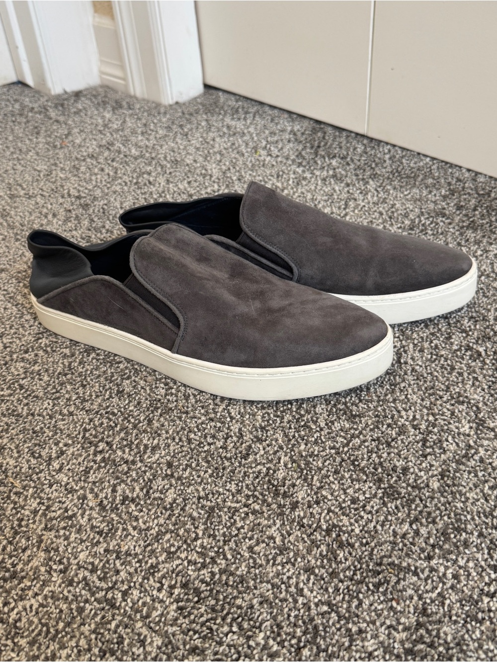 Vince Garvey Slip On Sneakers Gray Suede Leather Womens 9.5 Casual Minimal
